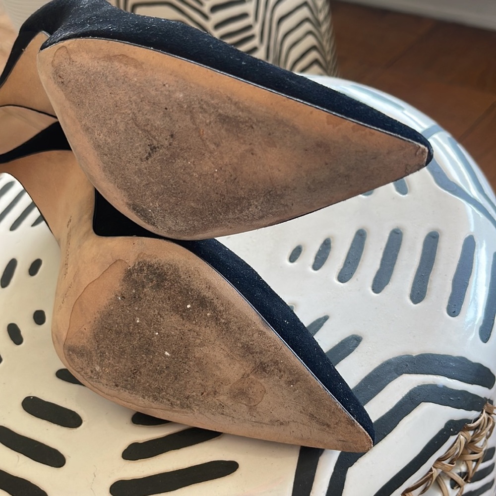 Manolo Blahnik Suede heels - Picture 6 of 8